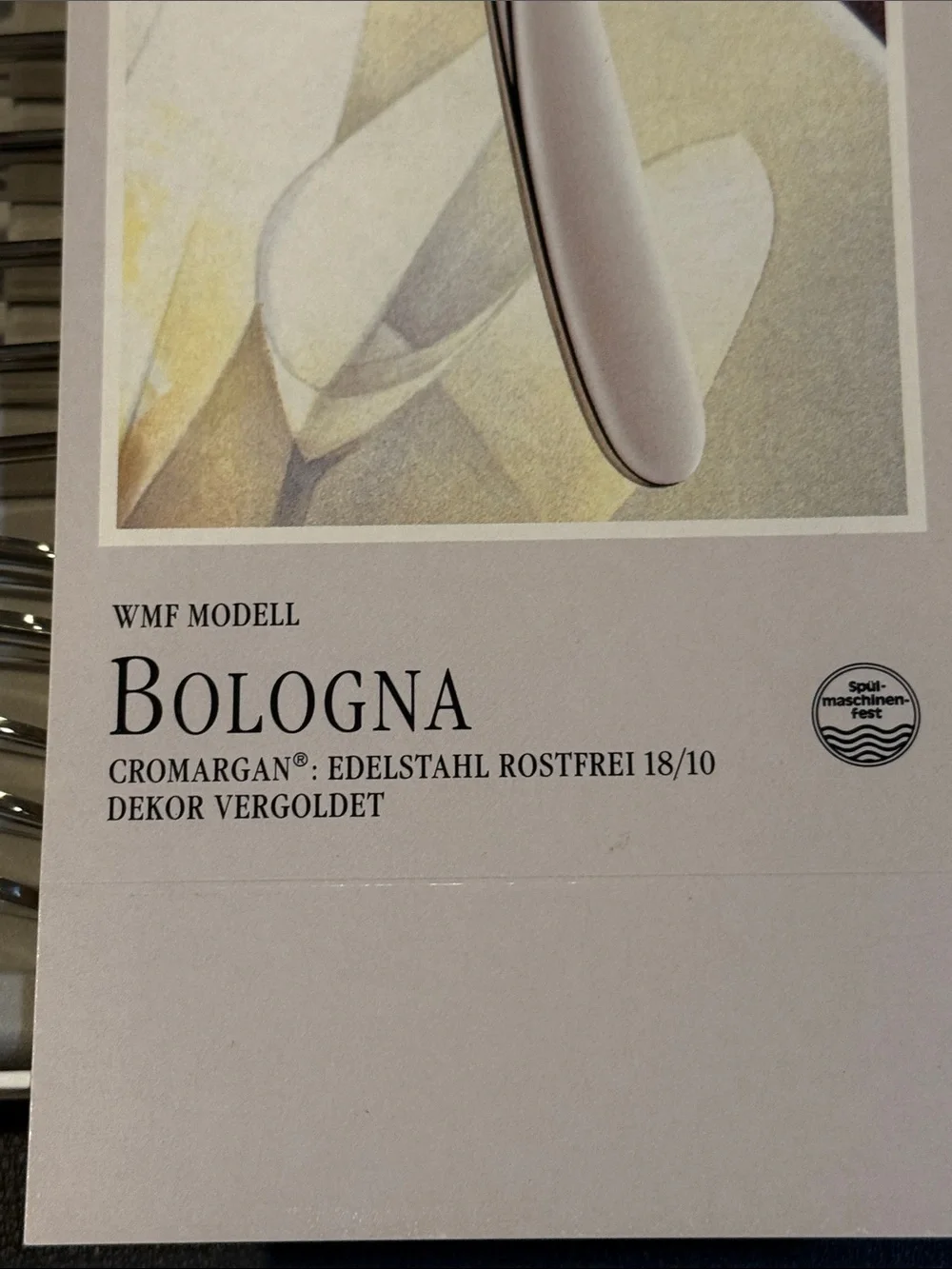 New in box 24-Piece Polished Stainless Flatware Set in Silver